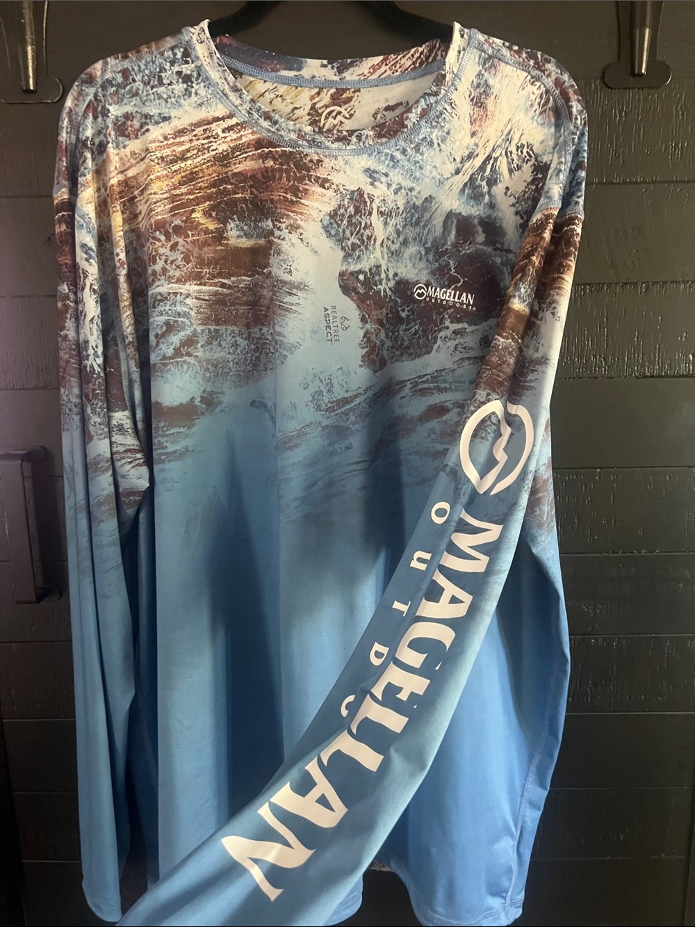 Magellan Outdoors Men's Long-Sleeve Performance Shirt - Blue Ocean Print